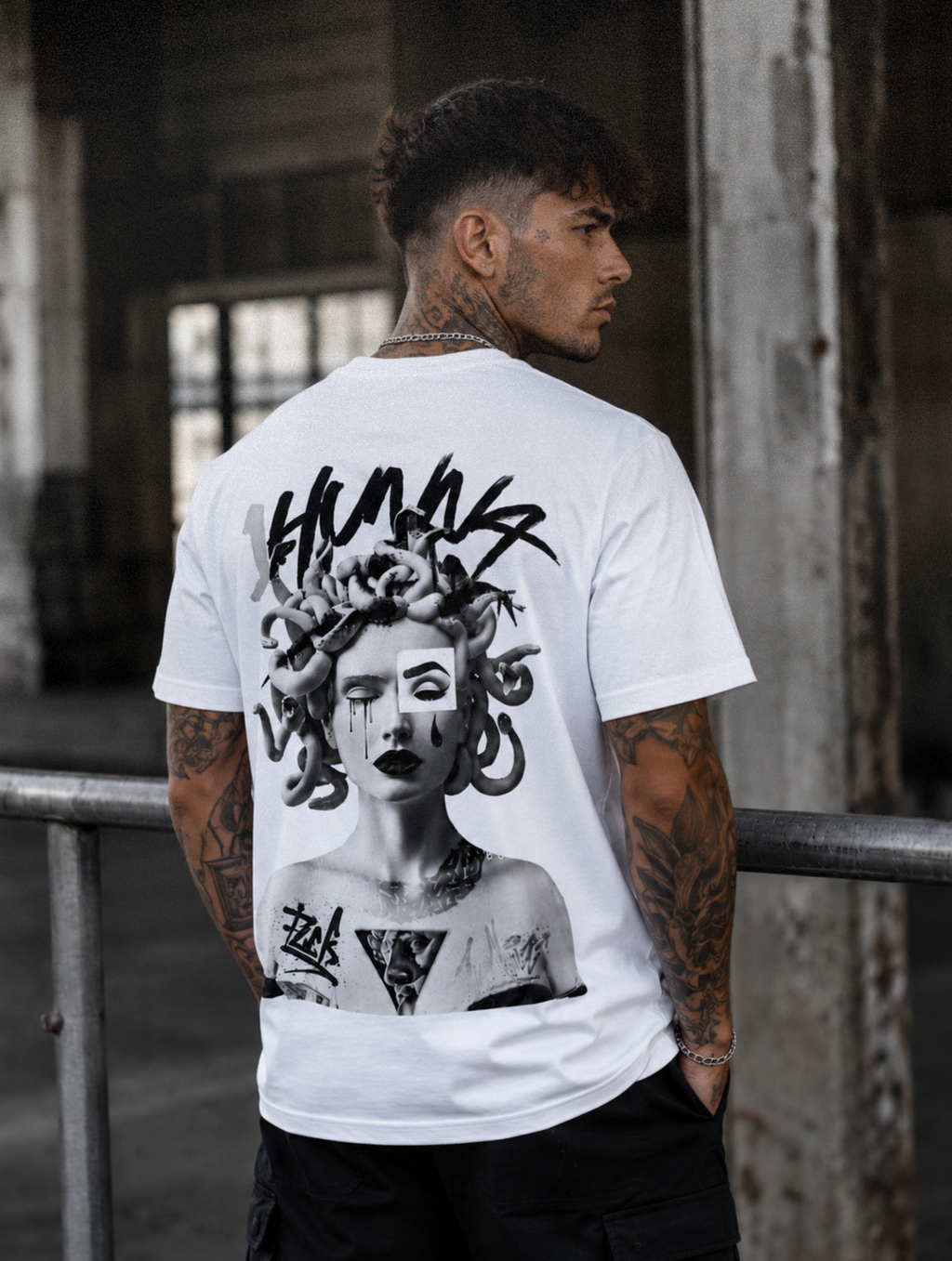 Gallery 005 Queen of Curses T-shirt - White | 1HUNNA